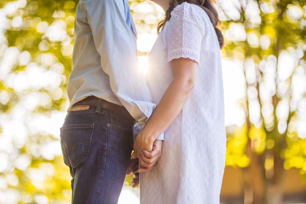 Couple enlacé